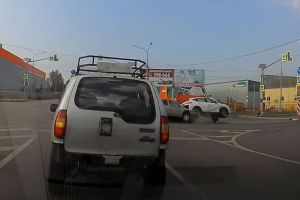 В Пензе сняли на видео момент жесткого столкновения автомобилей в Терновке