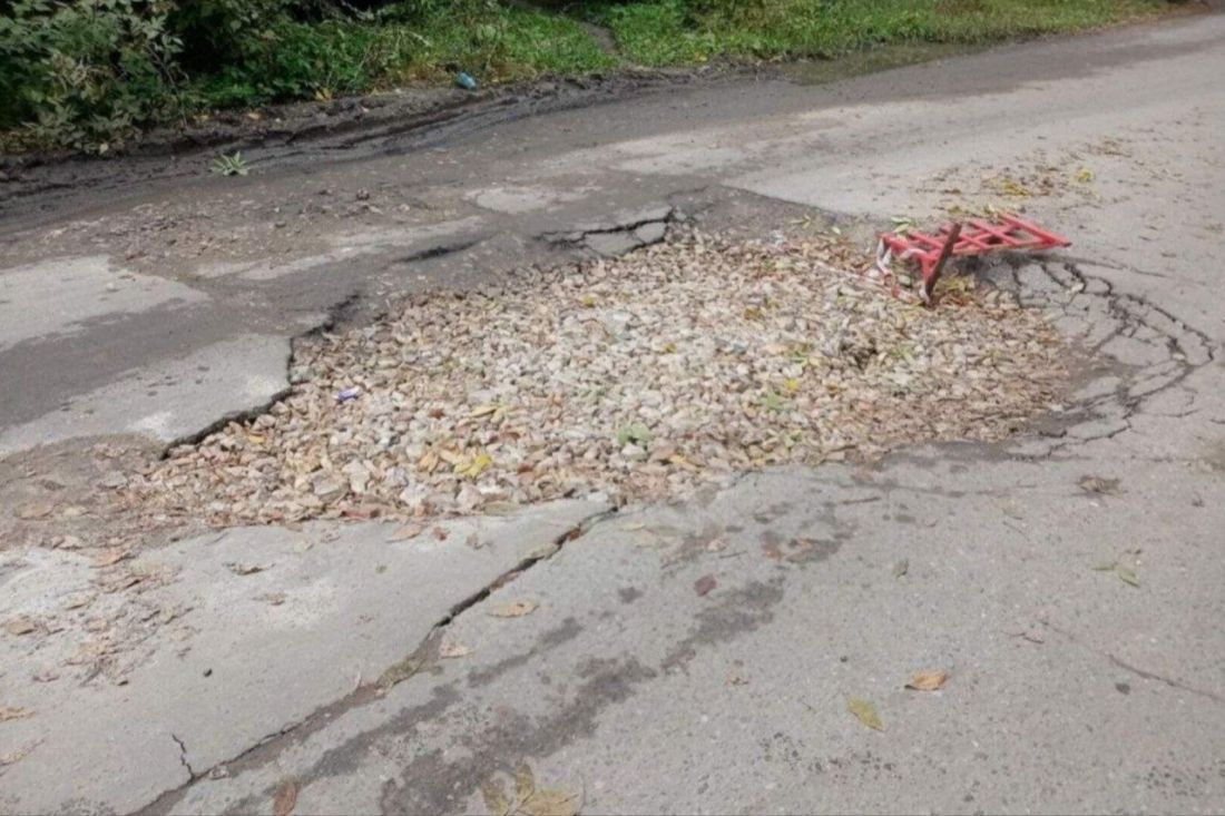 В Пензе разрушенную дорогу на улице Егорова не восстанавливают месяц