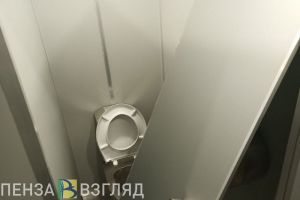 Басенко предложил установить камеры для сохранности туалетов на набережной