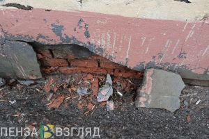 Жители Бессоновского района жалуются на удручающее состояние детской поликлиники
