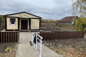 В Каменском районе завершилась установка нового фельдшерско-акушерского пункта