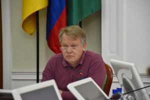 В Пензе разработают программу по капремонту смотровых колодцев