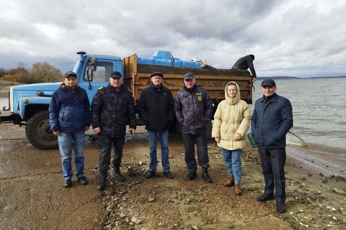 В Пензенское водохранилище выпустили 52 000 сеголеток толстолобика