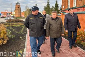 Губернатор оценил ход работ по благоустройству рабочего поселка Мокшан