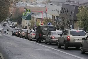 Новый светофор привел к большой пробке на улице Володарского в Пензе