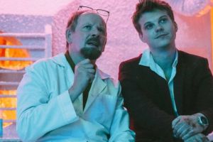 Лед тронулся: Wink.ru и more.tv анонсировали трейлер сериала «Отмороженные» (16+) со Светланой Ивановой и Владом Коноплевым