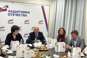 Вячеслав Космачев встретился с медработниками—участниками СВО
