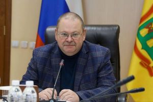Олег Мельниченко поздравил пензенцев с Днем народного единства