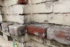 В Пензе в здании школы №59 появилась трещина