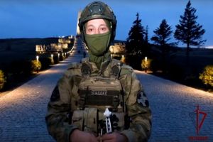 Росгвардеец из Пензы исполнил композицию на скрипке в День Матери