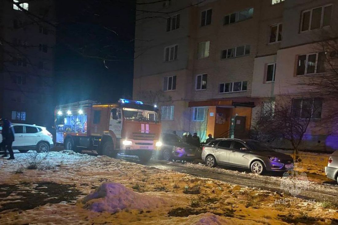 Два человека пострадали при пожаре в 10-этажном доме на Ладожской улице в  Пензе