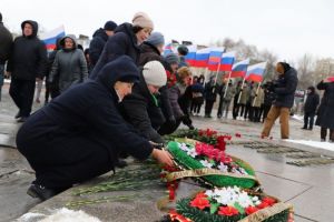 Пензенцы в День Неизвестного Солдата почтили память погибших