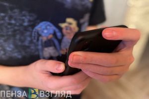 Несовершеннолетний житель Пензенского района принес в торговый центр наркотик
