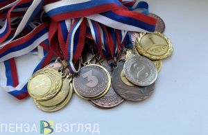 Пензенские атлеты завоевали медали на чемпионате и первенстве ПФО по пауэрлифтингу