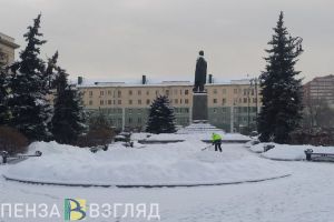 В Пензе объяснили, почему тротуары медленно чистят после снегопадов
