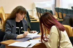 40 пензенским детям-сиротам вручили ключи от квартир