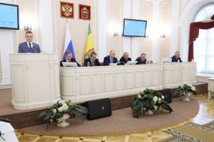 Детям-сиротам в Пензенской области продлили региональную меру поддержки