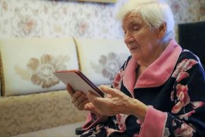Мельниченко поздравил со 100-летием ветерана ВОВ