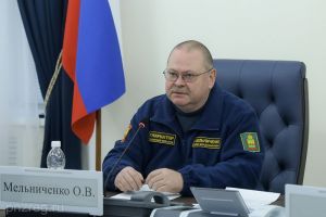 Мельниченко поставил задачу оперативно очистить от снега дороги региона