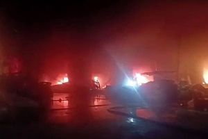На улице Бийской в Пензе полыхает пожар