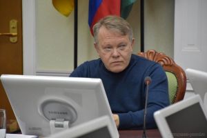 Басенко заявил о необходимости усилить противогололедную обработку улиц Пензы