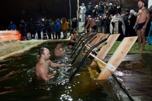 Пензенцы поучаствовали в Крещенских купаниях на ГПЗ