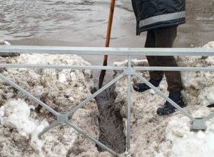 В Пензе на улице Володарского откачивают воду