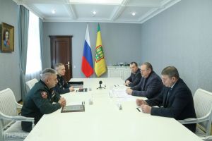 Пензенский губернатор встретился с командующим Приволжским округом Росгвардии