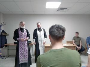 Пензенские священники посетили раненых участников СВО
