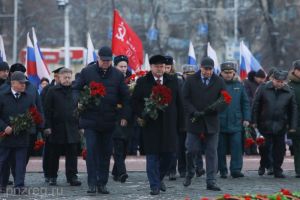 Мельниченко почтил память погибших в Сталинградской битве