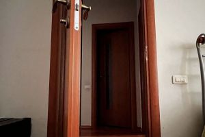 Перечислены посторонние, кто может войти в ваше жилье без разрешения