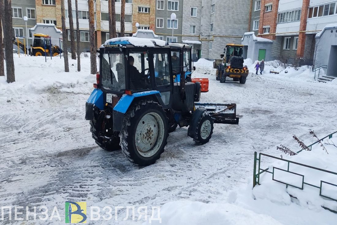 Пензенцам рассказали, за какое время коммунальщики обязаны убрать снег