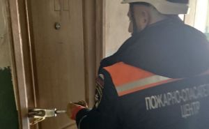 В Пензе помогли мужчине, который просил о помощи в запертой квартире