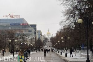 Пензенец сообщил, что по верхней части улицы Московской постоянно ездят машины