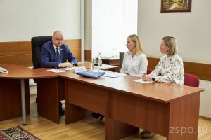 Председатель пензенского Заксобра Вадим Супиков провел прием граждан