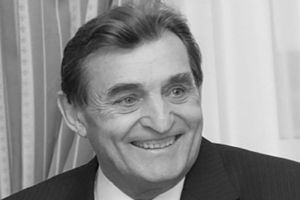 Олег Мельниченко соболезнует по поводу смерти Героя Соцтруда Анатолия Васильева