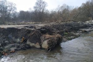 Чиновники Земетчинского района выехали к месту разрушения сельской дороги