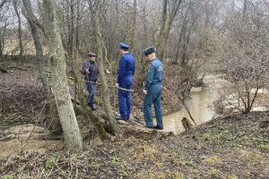 Прокурор Земетчинского района посетил место подтопления дороги в селе Сядемка