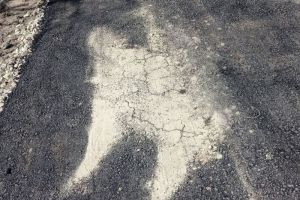 Пензенца шокировали «новые технологии» укладки асфальта на улице Измайлова