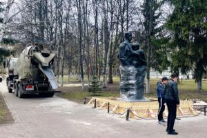 Благоустройство памятника «Проводы» в Пензе завершат ко Дню победы