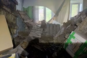 В поселке Монтажный на улице Пригородная, 5 произошло обрушение потолка в квартире