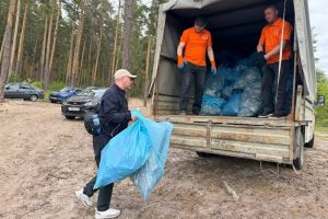 В Пензе очистили от мусора прибрежную территорию Сурского водохранилища