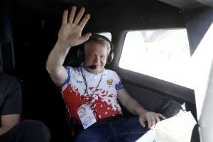 Александр Басенко совершил полет на гидросамолете в рамках шоу
