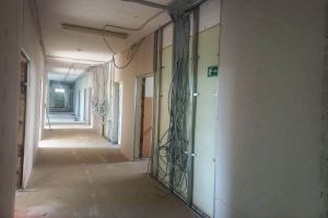Капремонт Иссинской районной больницы выполнен на 35% от объема 2024 года
