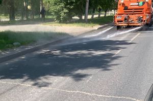 В Пензе проводят работы по орошению дорог