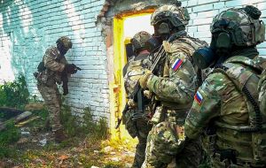 В Пензенском районе на учениях обезвредили условных диверсантов. Фото