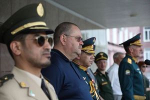 Олег Мельниченко поздравил выпускников Пензенского артиллерийского института