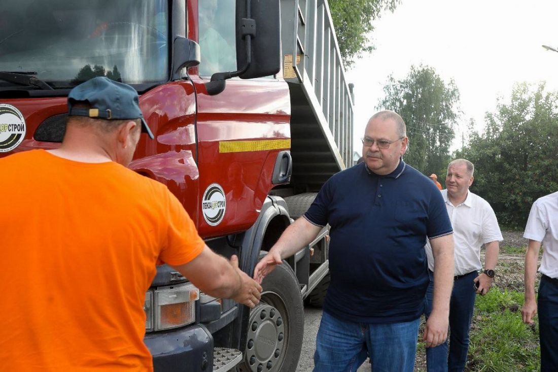 Олег Мельниченко: «Асфальт появляется там, где никогда его не было»