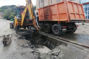 В центре Пензы произошли утечки на магистральном водопроводе