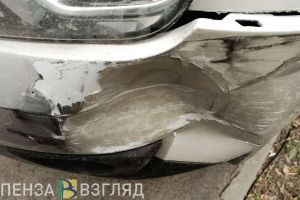 В Пензе пенсионер на электровелосипеде столкнулся с отечественным «Москвичом»